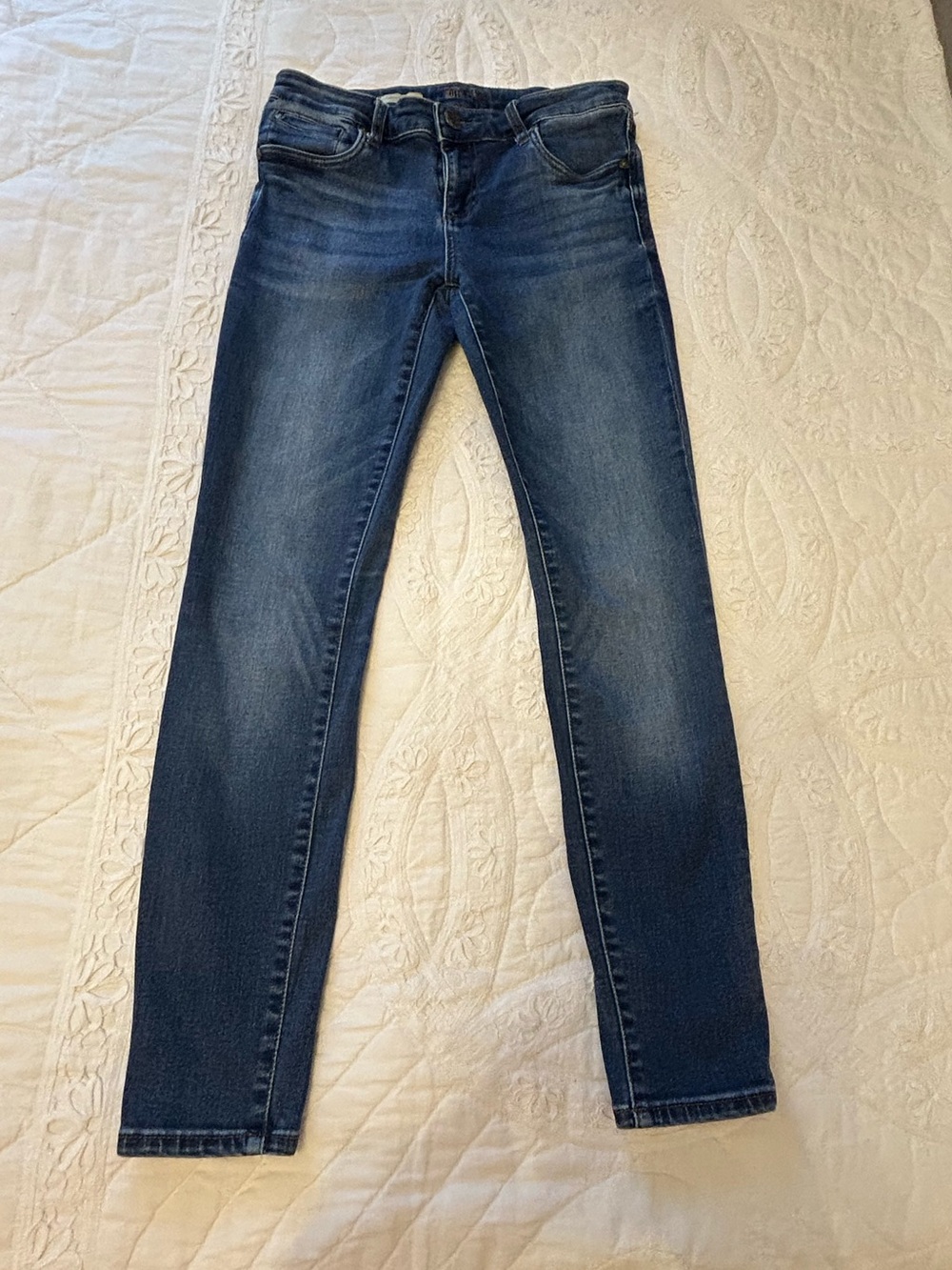 Kut from the Kloth Women’s toothpick Skinny Jeans in Medium Blue Wash 6S